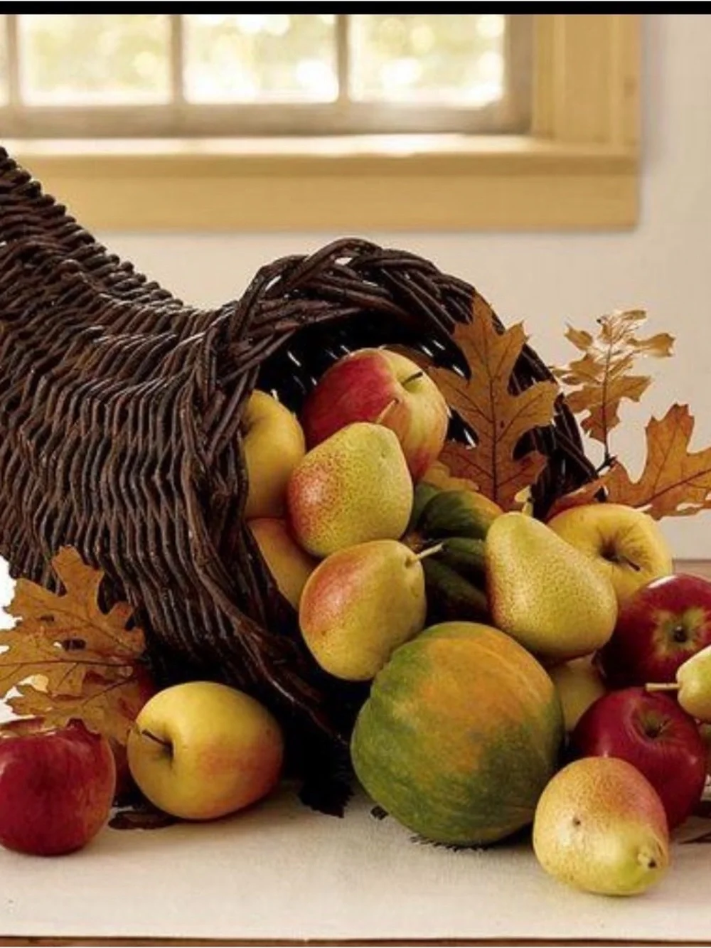 New Woven Cornucopia Basket – Rustic Fall Harvest Decor  new without tags